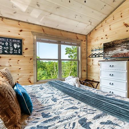 Spring Sale! Indoor Pool, Pet Stays Free, Movie, Hottub Sevierville Exterior foto