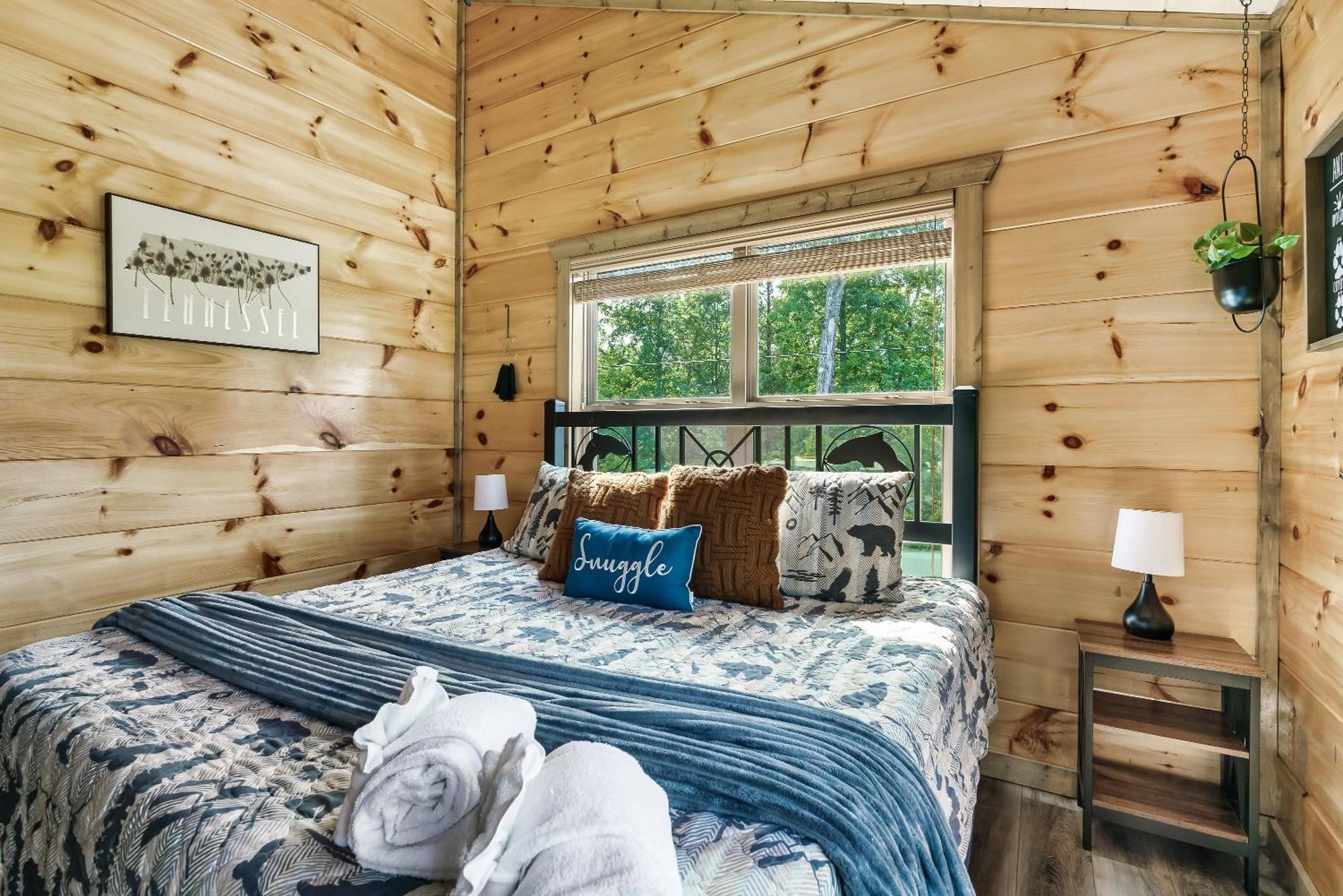 Spring Sale! Indoor Pool, Pet Stays Free, Movie, Hottub Sevierville Exterior foto