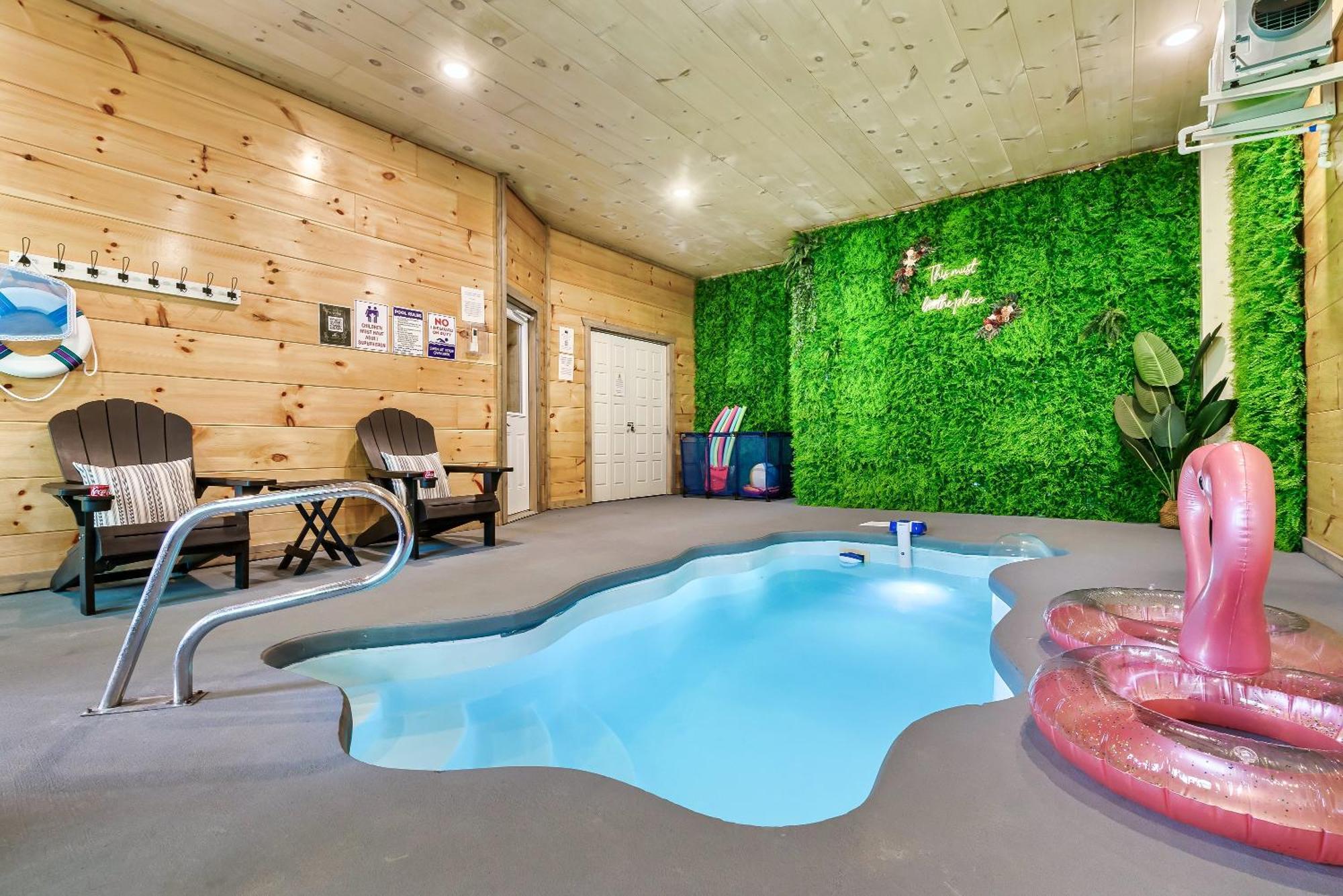 Spring Sale! Indoor Pool, Pet Stays Free, Movie, Hottub Sevierville Exterior foto
